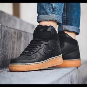 NIKE AIR FORCE 1 HI WOMENS SIZE 7 BLACK